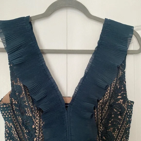 WEDDING GUEST GREEN AND TAN PLEATED DRESS SIZE 2 - Picture 2 of 7